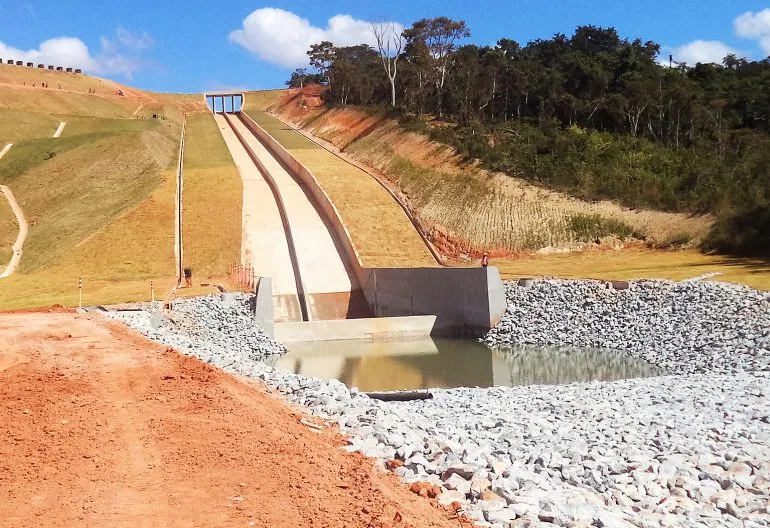 VALE MG - Escoadouro - Barragem de Laranjeiras - Mina do Brucutu - São Gonçalo do Rio Abaixo