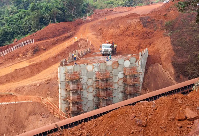 VALE PA - Muro de contenção em terra armada - Estrada Raymundo Mascarenhas - Carajás