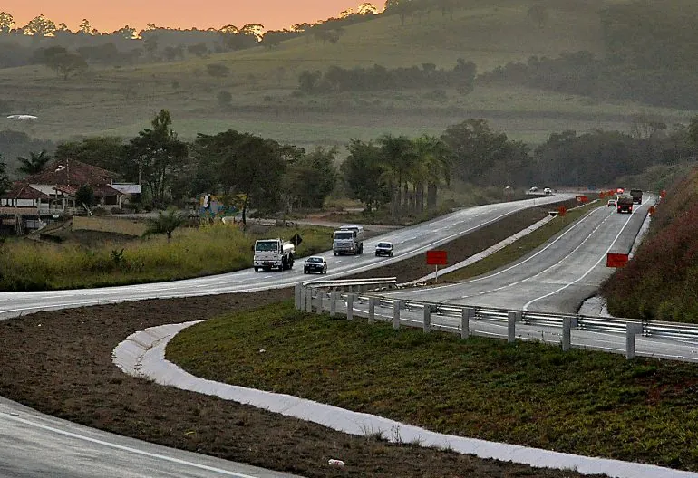 DNIT - MG - BR 262 - Construção e Implantação